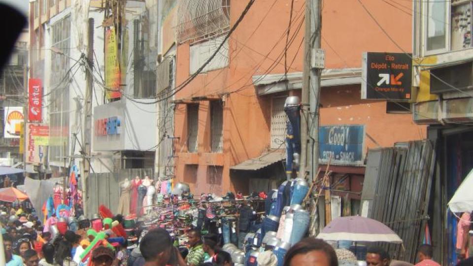 Tana centre